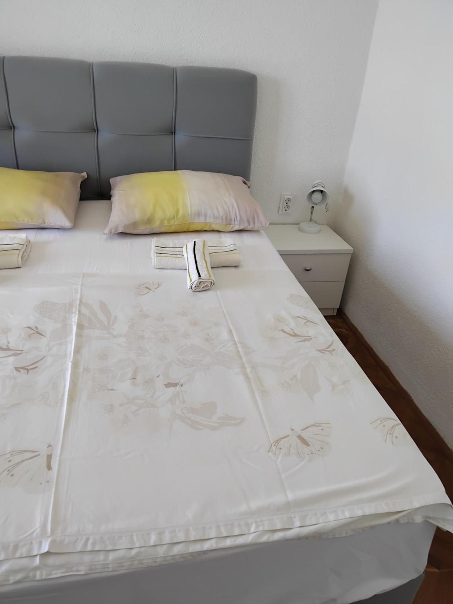 Rooms Anela With Large Common Tarrace And Beautiful Sea View ดูบรอฟนิก ภายนอก รูปภาพ
