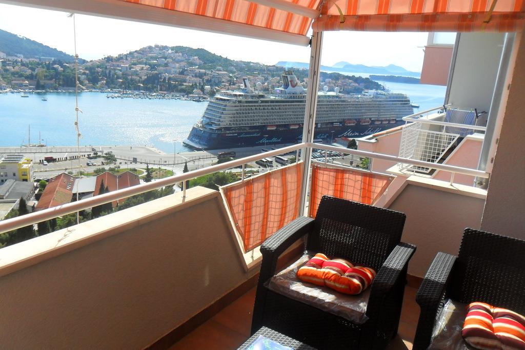 Rooms Anela With Large Common Tarrace And Beautiful Sea View ดูบรอฟนิก ภายนอก รูปภาพ